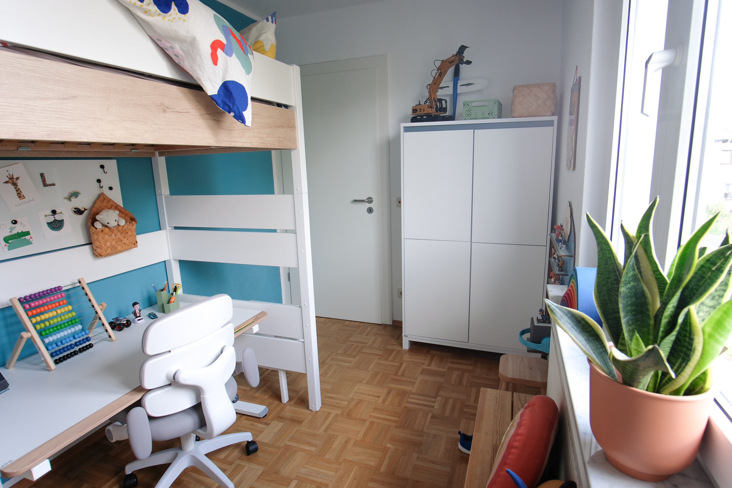 Kleines Kinderzimmer für ein Schulkind einrichten - Tipps & Ideen